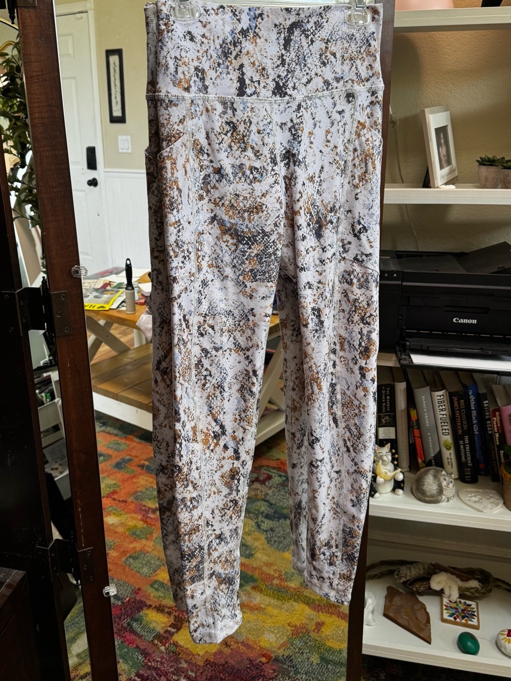 Savvi, Multi colored Snake Print High-Waist Geo Leggings w Pockets, Medium
